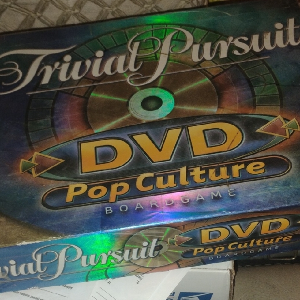 Trivial Pursuit Pop Culture DVD Board Game